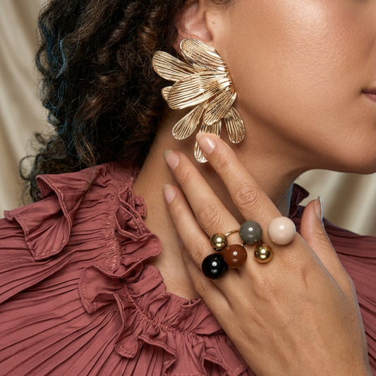 Alas Doradas – grandes boucles d'oreilles ailes dorées – détail 2 – Wear Celestials