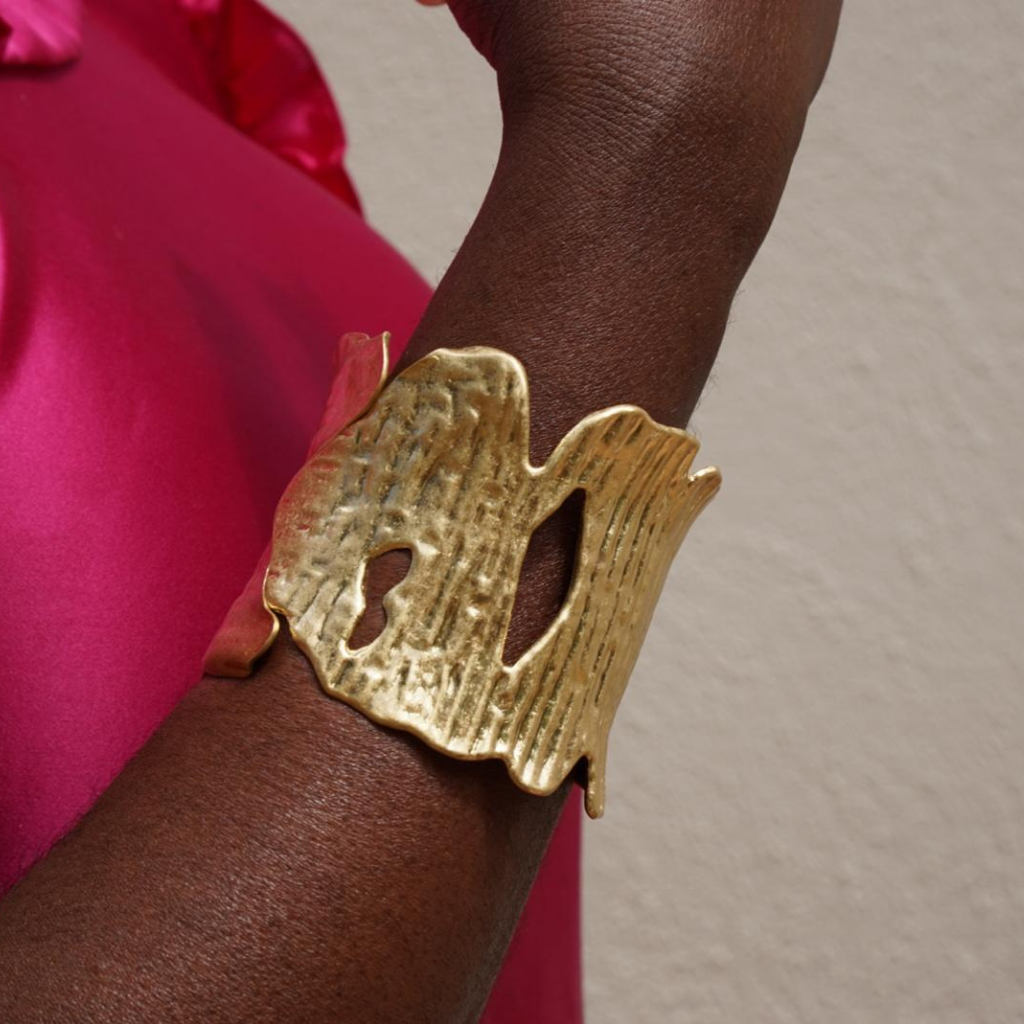 Gouden cuff armband