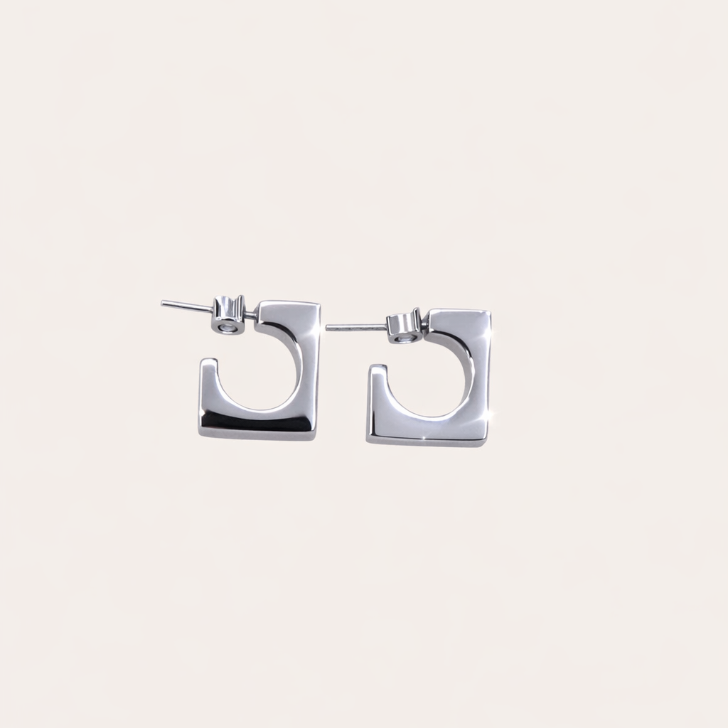 Vierkante minimalistische oorbellen zilver