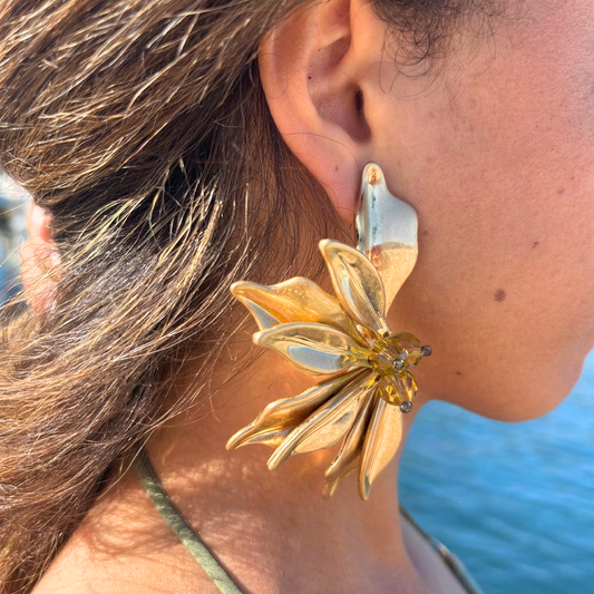 Gouden bloem oorbellen
