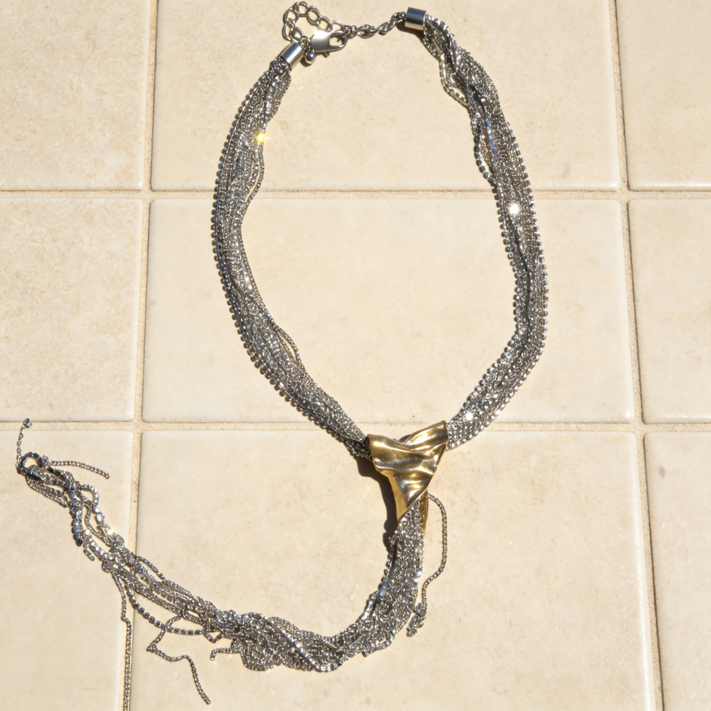 Langere zilveren statement ketting