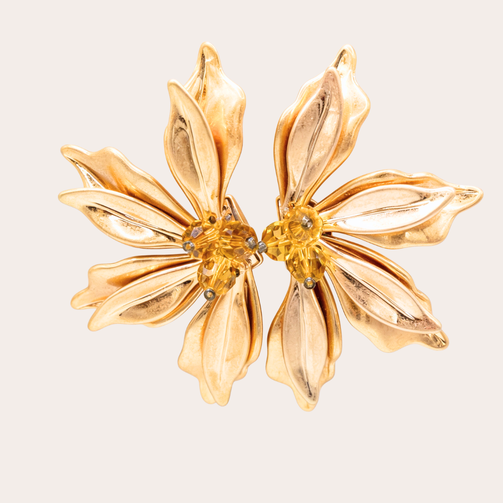 Gouden oversize bloemen oorbellen