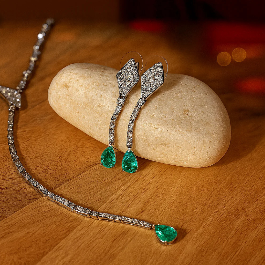 Zilveren ketting en oorbellen set