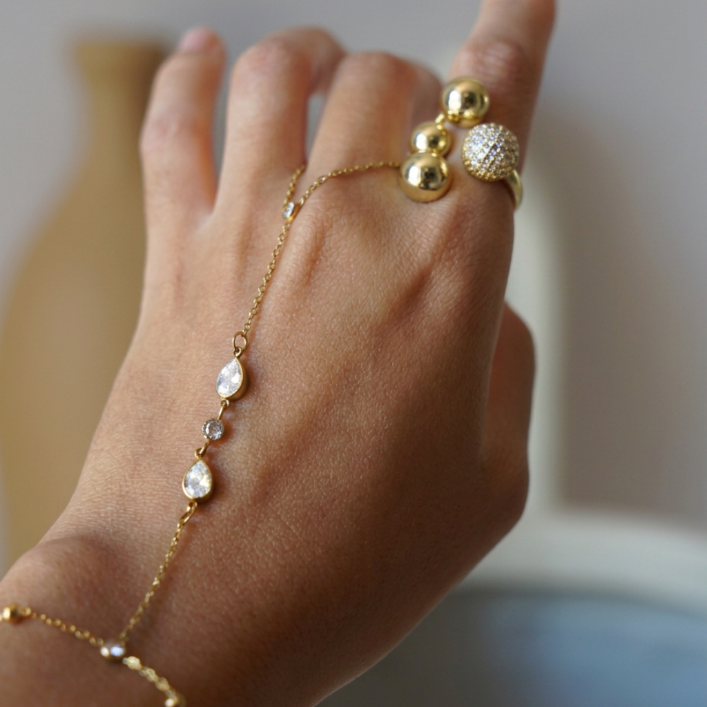 Astra – gold hand chain with crystals – detail 4 – Wear Celestials