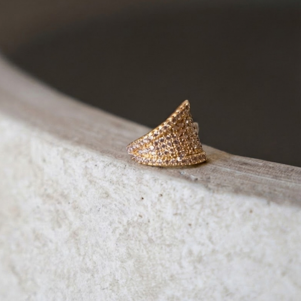 Triana – triangle crystal ear cuff, gold and silver – detail 5 – Wear Celestials