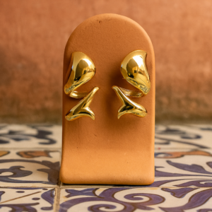 Gouden hippe oorbellen