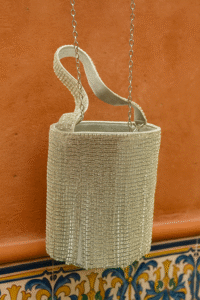 Zilveren Clutch. Clutch met zilveren steentjes