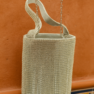 Zilveren Clutch. Clutch met zilveren steentjes