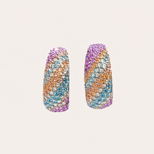 Kleurrijke oorringen, steentjes