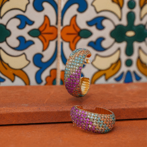 Kleurrijke oorringen, steentjes