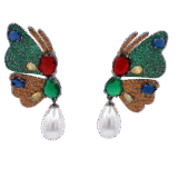 Vlinder oorbellen in groen en goud. Handgemaakte oorbellen, kristal