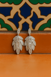 Zilveren lange oorbellen, blaadjes