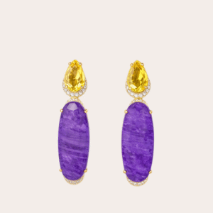 Paarse lange oorbellen