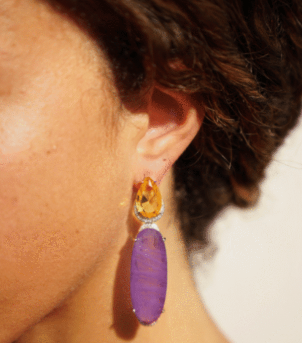 Paarse lange oorbel ovaal