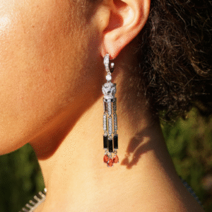 Lange zilveren panter oorbellen, steentjes
